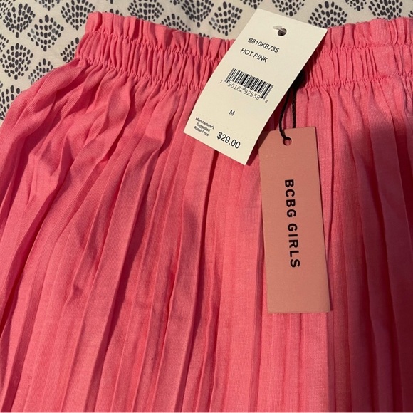 2 BCBG shorts! NWT - Picture 7 of 10